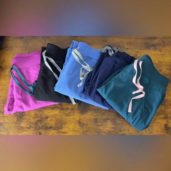 FIGS (5) Pair Women’s Scrub Pants size Small Tall ST Joggers Straight Leg - Picture 1 of 16